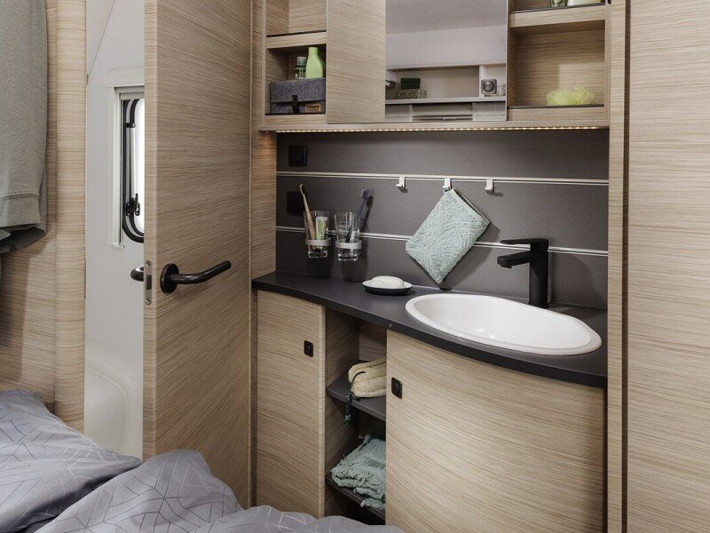 csm Fendt Caravan Wohnwagen kaufen Apero Bad01 d492461cc6