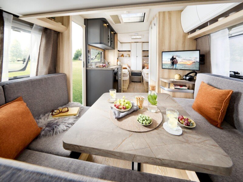 2027 WW De Luxe 460 LU innen Totale q BEAR PRESSE