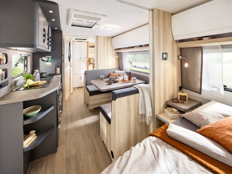 2027 WW De Luxe 545 KMF innen Totale q BEAR PRESSE