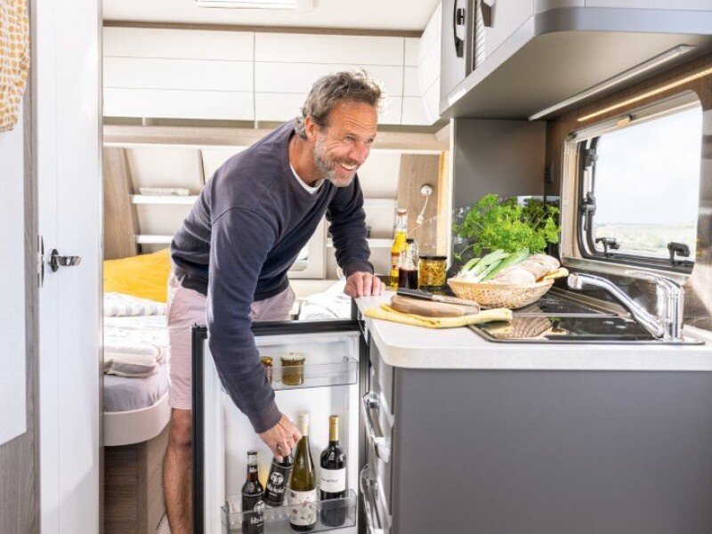 2026 WW Ontour innen Mood Kuehlschrank Romo 2684 BEAR PRESSE