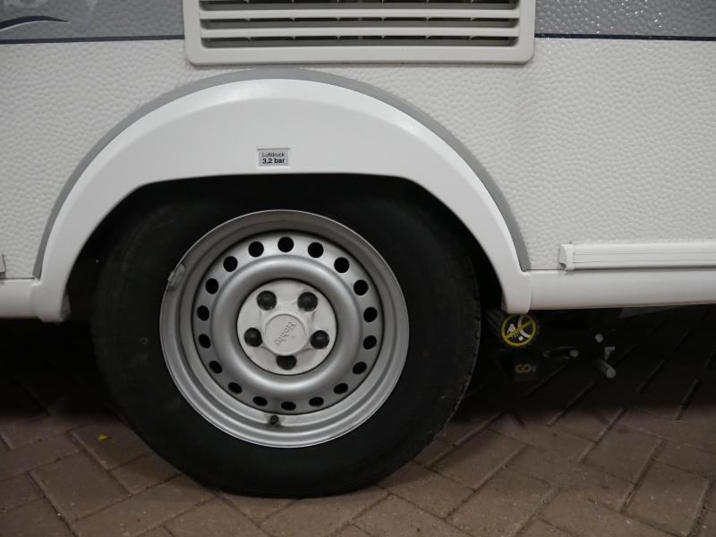 Hobby De Luxe 440 SF image