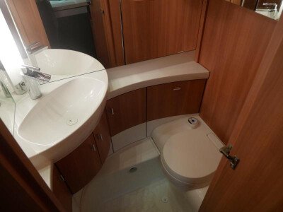 Hobby De Luxe 440 SF image