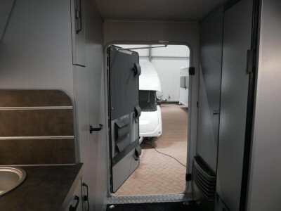 Knaus Sport En Fun 480 QL image