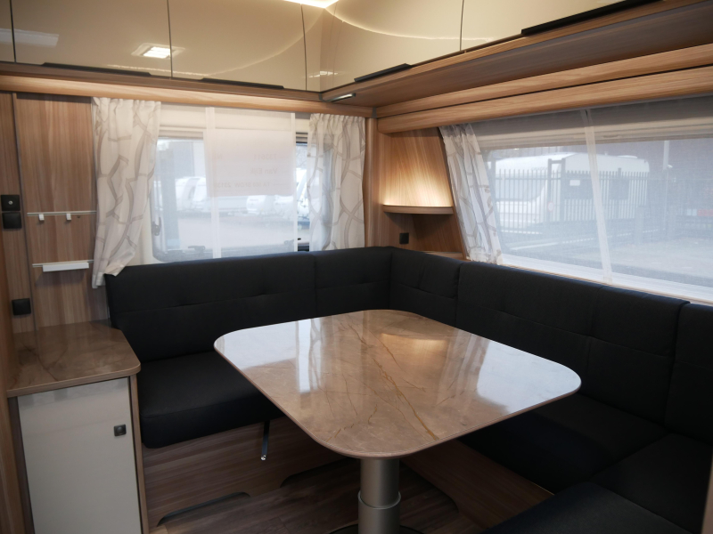 Fendt Tendenza 560 SFDW image