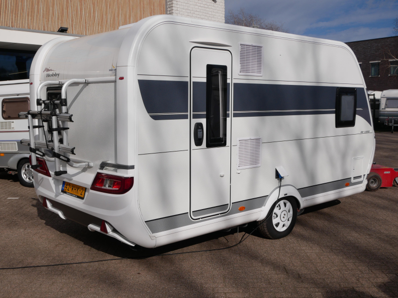 Hobby De Luxe 400 SFE image