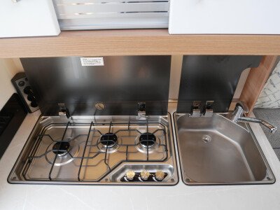 Hobby De Luxe 400 SFE image