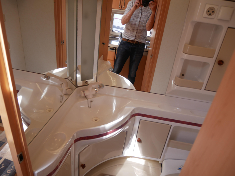 Hobby De Luxe 440 SF image