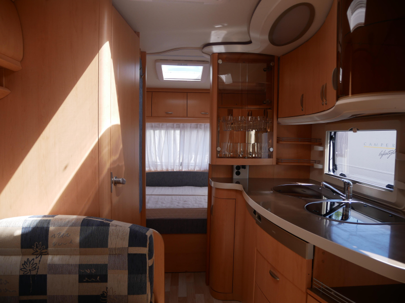 Hobby De Luxe 440 SF image