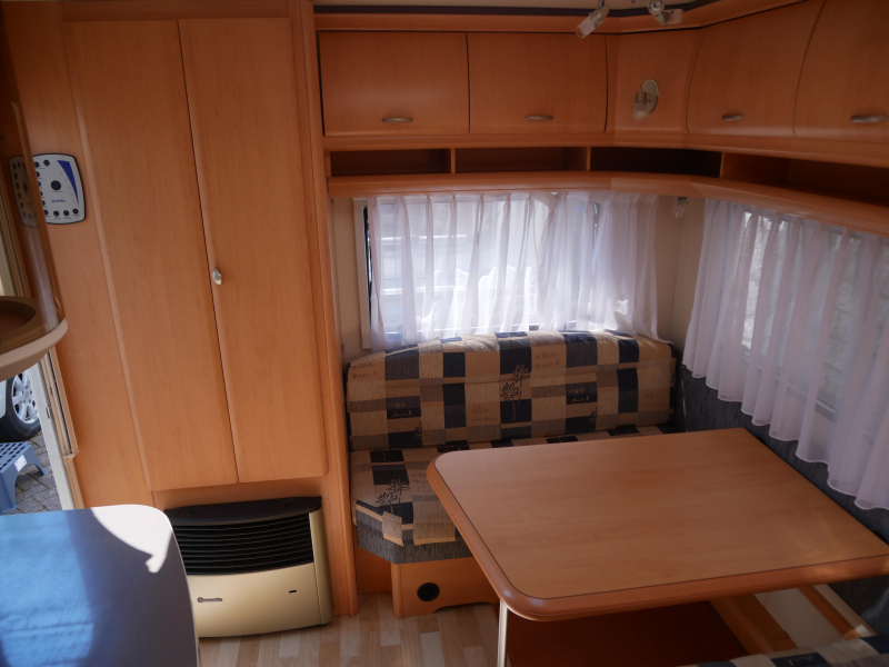 Hobby De Luxe 440 SF image