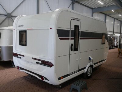 Hobby De Luxe 400 SFE image