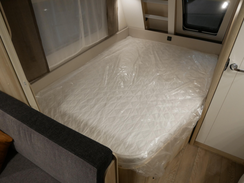 Hobby De Luxe 400 SFE image