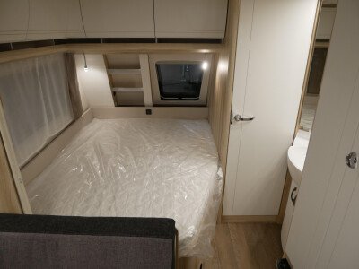 Hobby De Luxe 400 SFE image