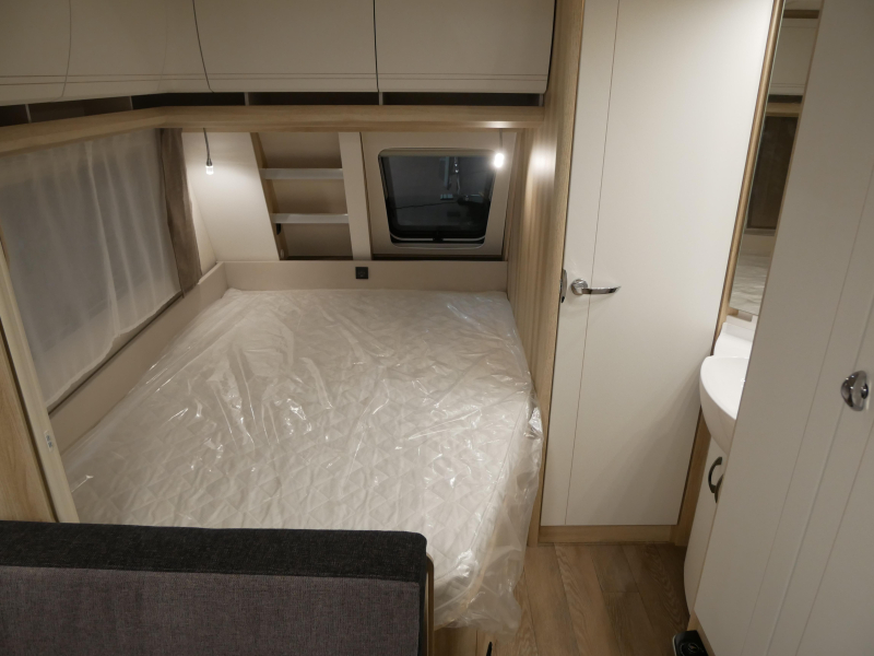 Hobby De Luxe 400 SFE image