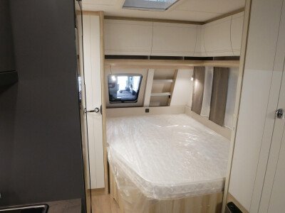 Hobby De Luxe 460 UFE image