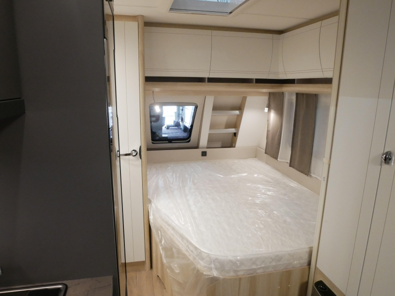 Hobby De Luxe 460 UFE image
