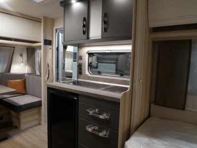 Hobby De Luxe 460 LU image