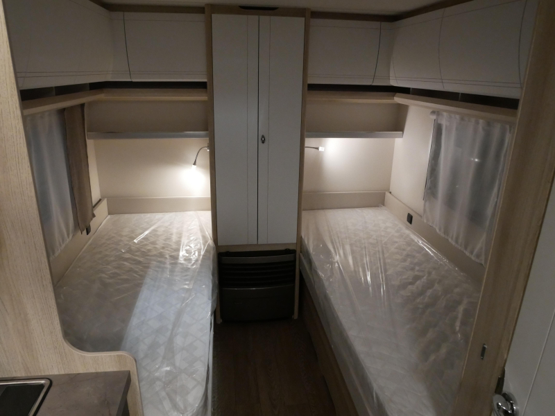 Hobby De Luxe 460 LU image