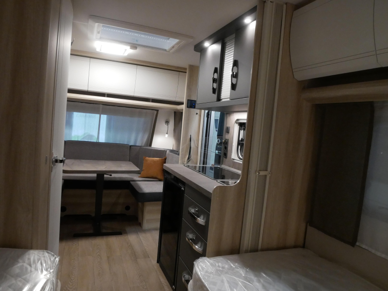 Hobby De Luxe 460 LU image
