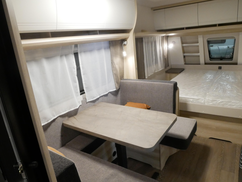 Hobby De Luxe 460 SFF image