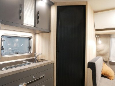 Hobby De Luxe 460 SFF image