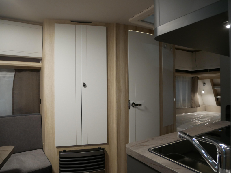 Hobby De Luxe 495 UL image