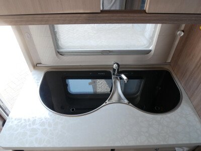 Hobby De Luxe Easy 460 LU image
