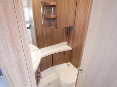 Hobby De Luxe Easy 460 LU image