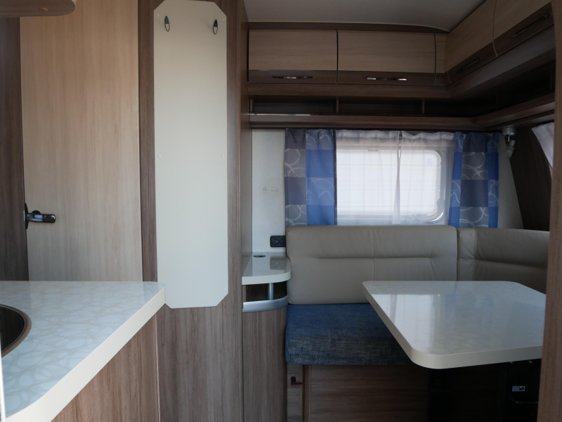 Hobby De Luxe Easy 460 LU image
