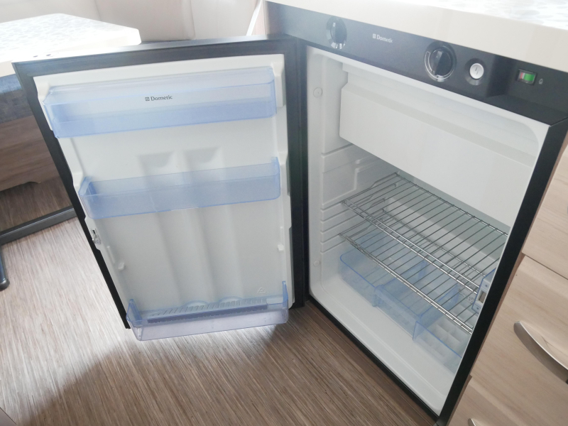 Hobby De Luxe Easy 460 LU image