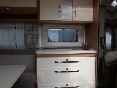 Hobby De Luxe 460 UFE image