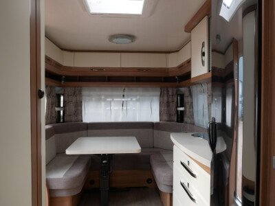 Hobby De Luxe 460 UFE image