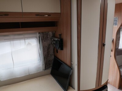 Hobby De Luxe 460 UFE image