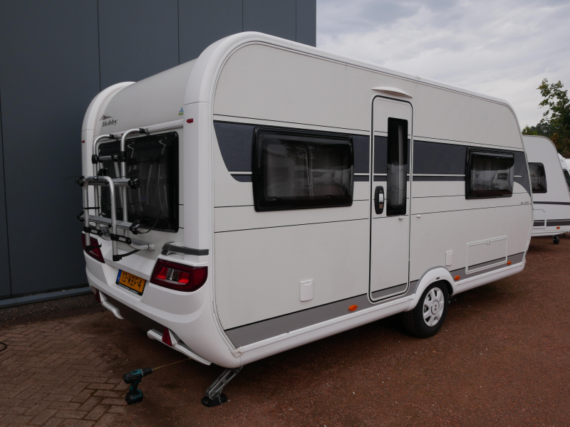 Hobby De Luxe 460 UFE image
