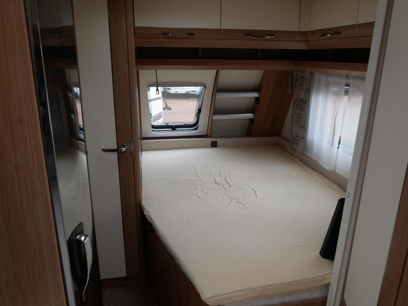 Hobby De Luxe 460 UFE image