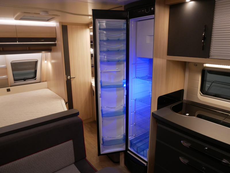 Hobby De Luxe Edition 560 KMFE image