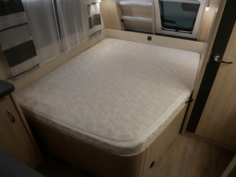 Hobby De Luxe Edition 560 KMFE image