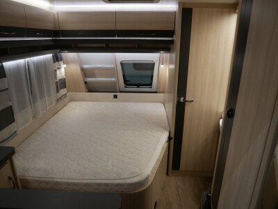 Hobby De Luxe Edition 560 KMFE image