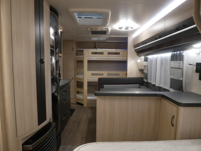 Hobby De Luxe Edition 560 KMFE image