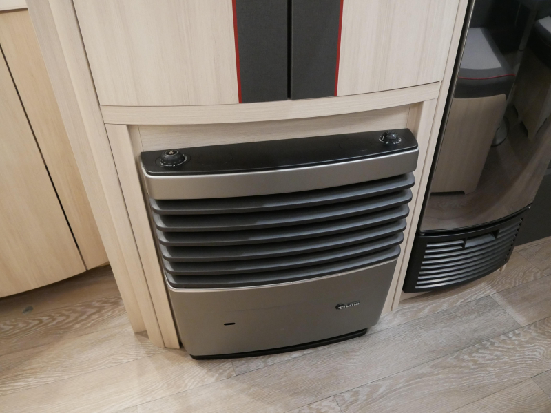 Hobby De Luxe Edition 560 KMFE image