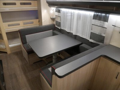 Hobby De Luxe Edition 560 KMFE image