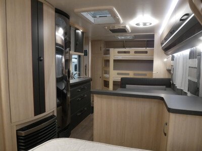 Hobby De Luxe Edition 560 KMFE image