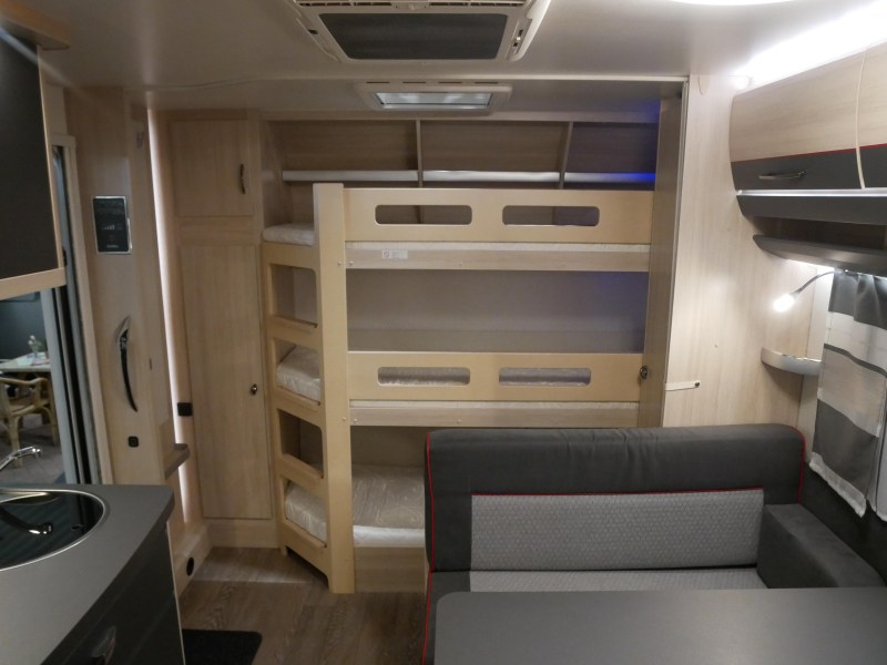 Hobby De Luxe Edition 560 KMFE image